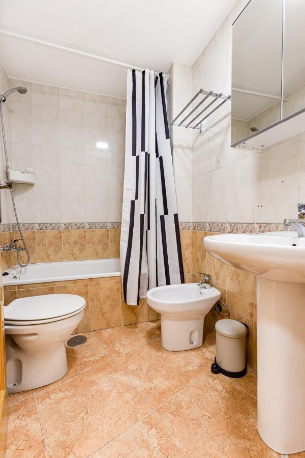 Apartamiento Fragata Apartment Торевиеха Екстериор снимка