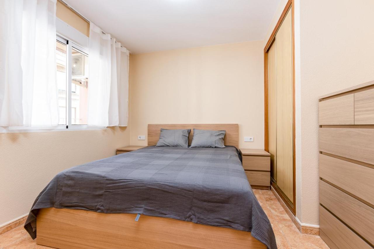 Apartamiento Fragata Apartment Торевиеха Екстериор снимка