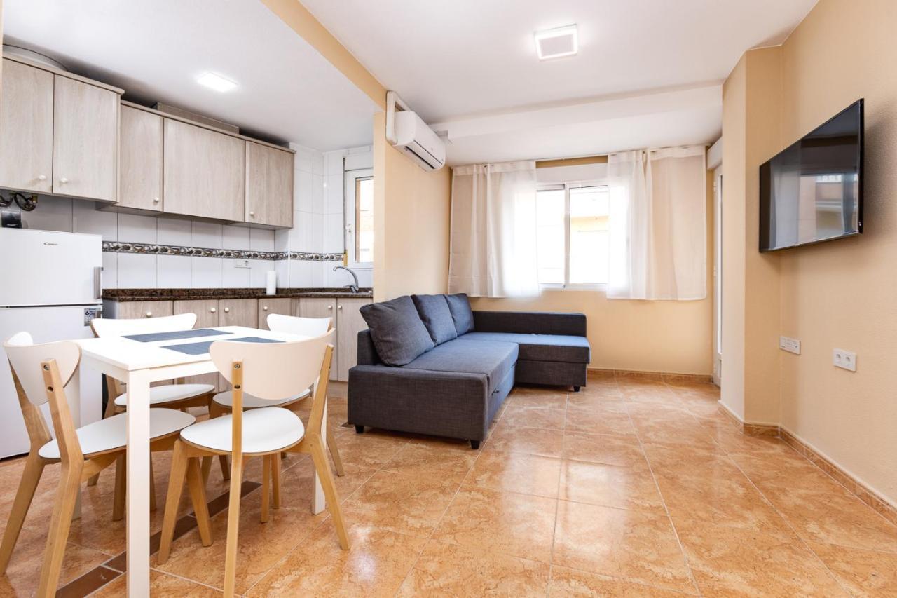 Apartamiento Fragata Apartment Торевиеха Екстериор снимка