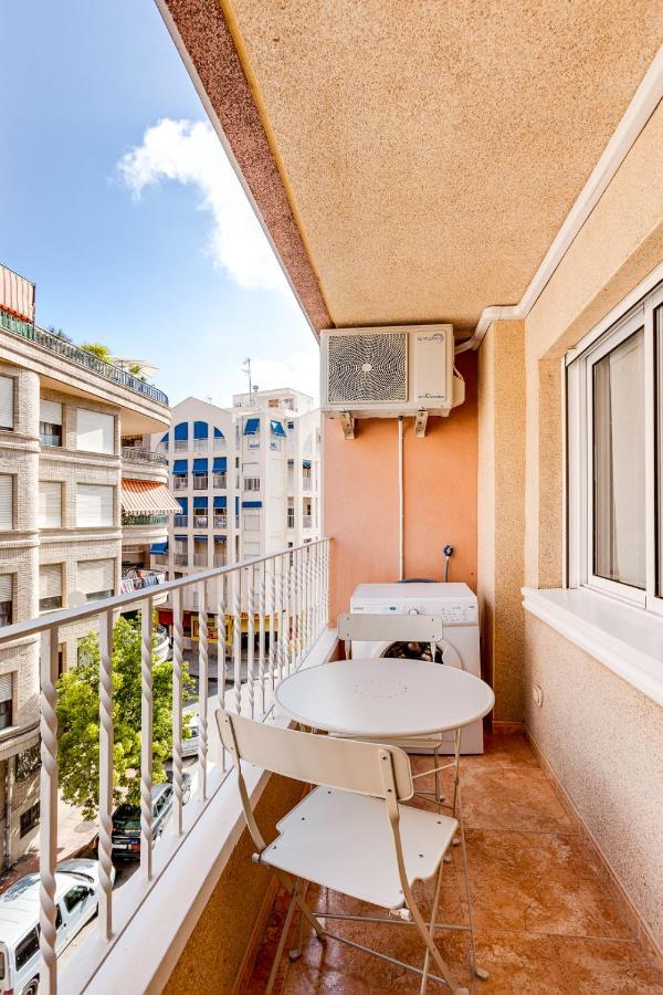 Apartamiento Fragata Apartment Торевиеха Екстериор снимка